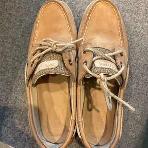 Tan Sperry’s